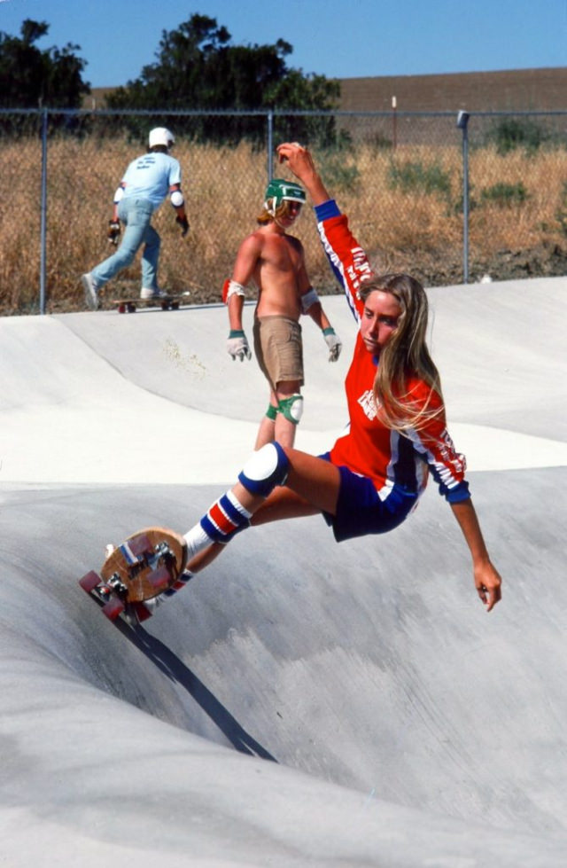 Laura Thornhill Caswell: Life Story and Photos of the Legendary Female Skateboarder Sports