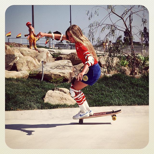 Laura Thornhill Caswell: Life Story and Photos of the Legendary Female Skateboarder Sports