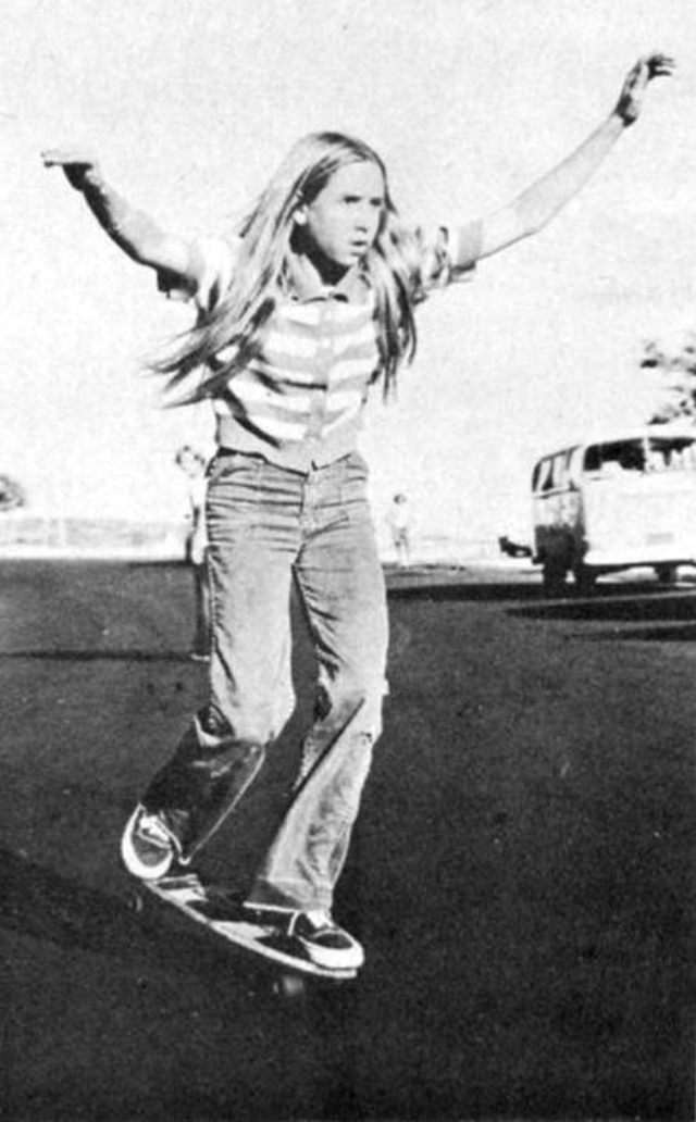 Laura Thornhill Caswell: Life Story and Photos of the Legendary Female Skateboarder Sports