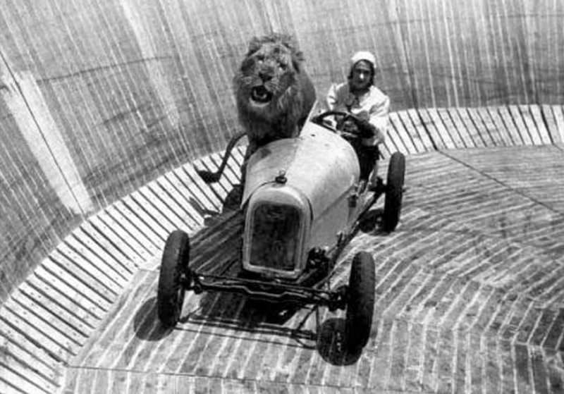 Lillian La France: The First female Motorcycle Stunt Rider from the 1930s Sports