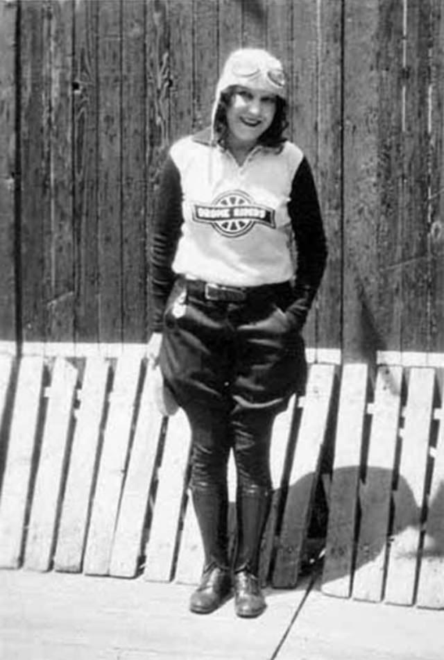Lillian La France: The First female Motorcycle Stunt Rider from the 1930s Sports