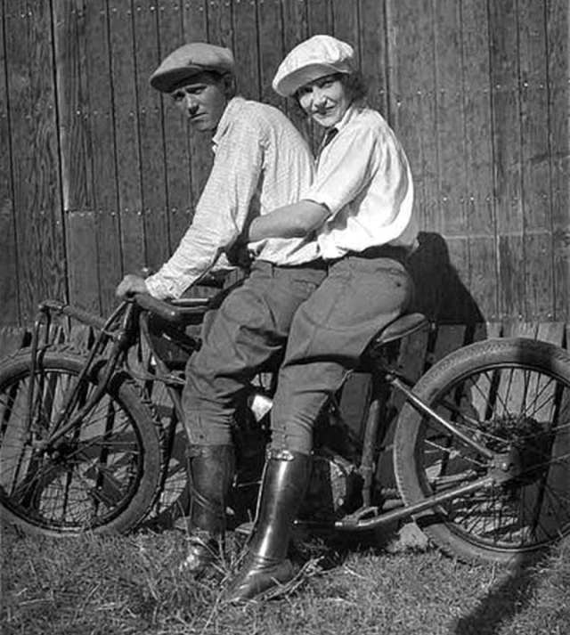 Lillian La France: The First female Motorcycle Stunt Rider from the 1930s Sports