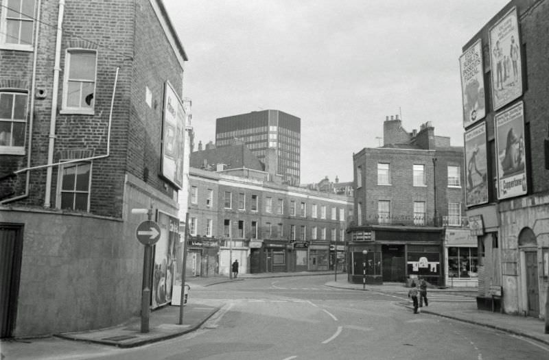 #27 Northdown Street, London N1, 1977