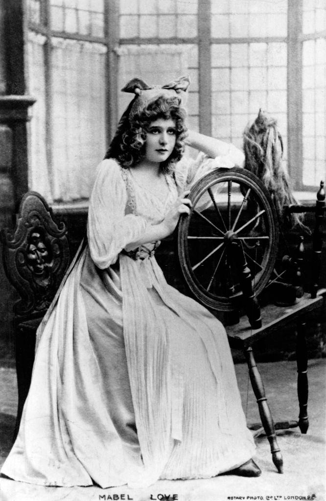 #12 Mabel Love, 1909.