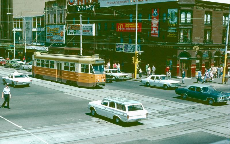 #32 Z1 11 in Flinders Street, outside the station, Melbourne, 1978