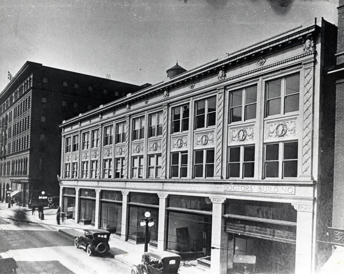 #69 Photograph of the Doctors’ Building, 1910s