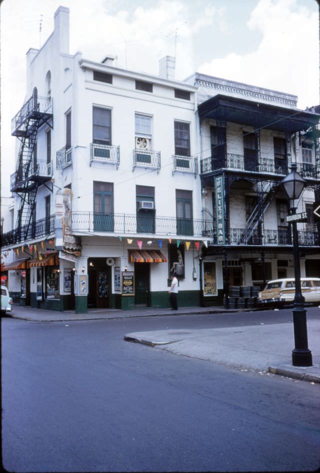 #98 Felix’s Bar off Bourbon Street, New Orleans, 1956.