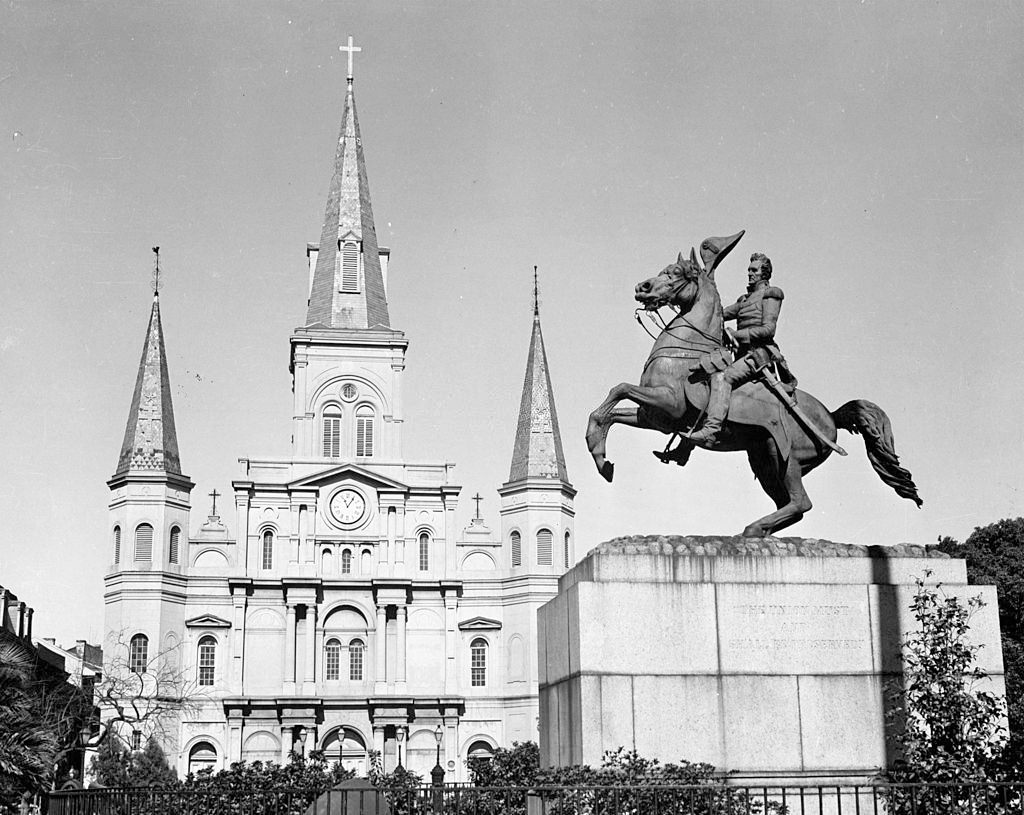 #7 St. Louis Cathedral and Andrew Jackson Statue in Jackson Square in New Orleans, 1950