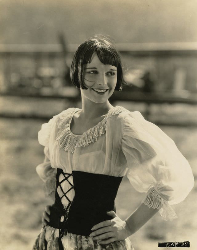 #11 Beautiful Photos of Louise Brooks during the filming of ‘Now We’re in the Air (1927)’ #11 Movies & TV
