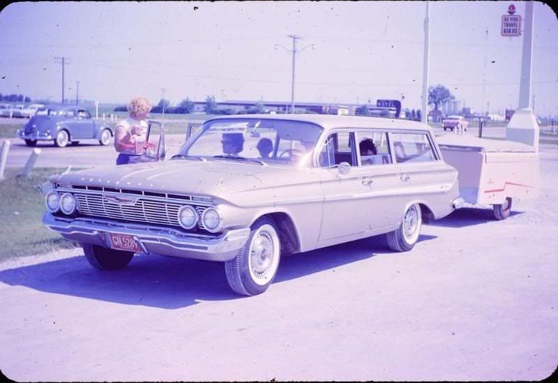 #17 1961 Chevrolet Impala Wagon