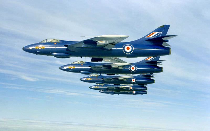 #31 Five Hunter F.6s which formed part of the display team of No. 92 Squadron – The Blue Diamonds’ – are seen in tight line abreast formation rehearsing for the 1961 season