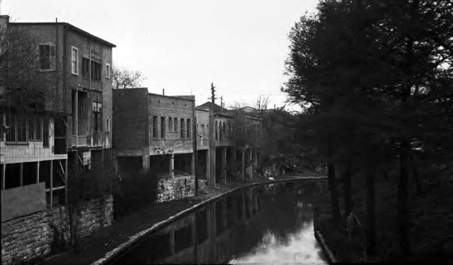 #29 San Antonio River south of the Market Street Bridge, San Antonio, 1927