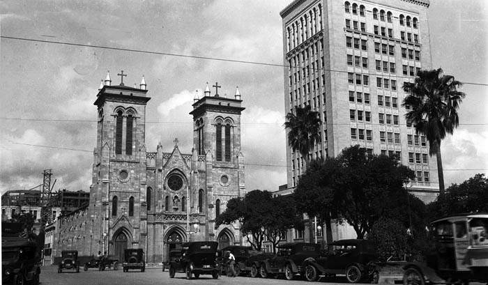#58 San Fernando Cathedral and Frost National Bank, Main Plaza, San Antonio, 1927