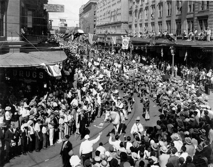 #121 Old Gray Mare Band in American Legion Parade, San Antonio, 1928