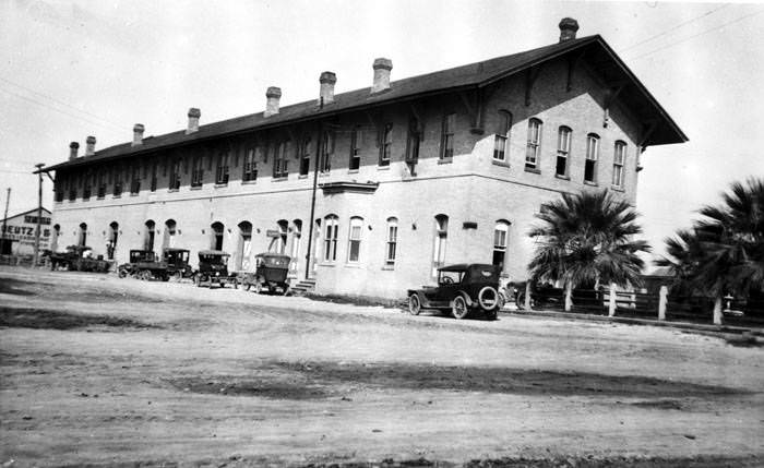 #154 Texas-Mexican Railroad Station, Laredo, 1925