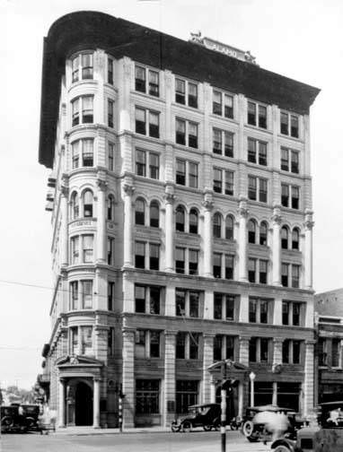 #155 Alamo National Bank Building, southwest corner of Presa and Commerce Street, 1925