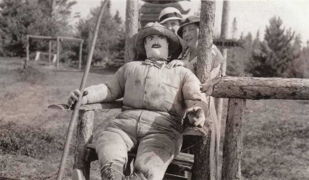 What Scarecrows looked like in the Past Through these Historical Photos Weird