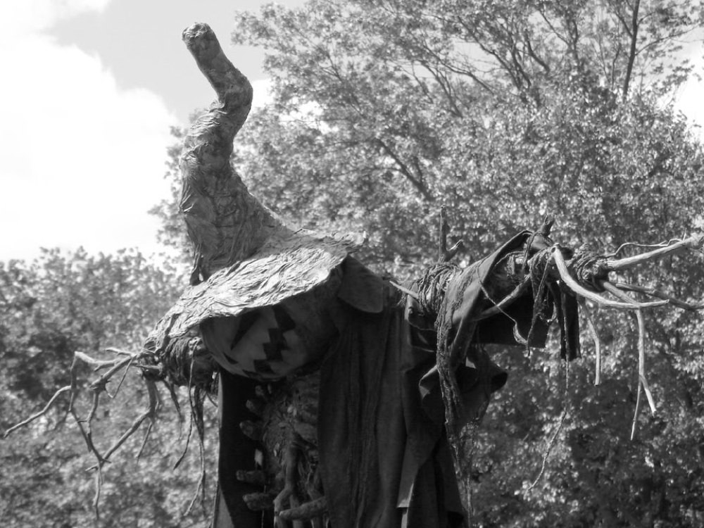 #1  What Scarecrows looked like in the Past Through these Historical Photos #1 Weird