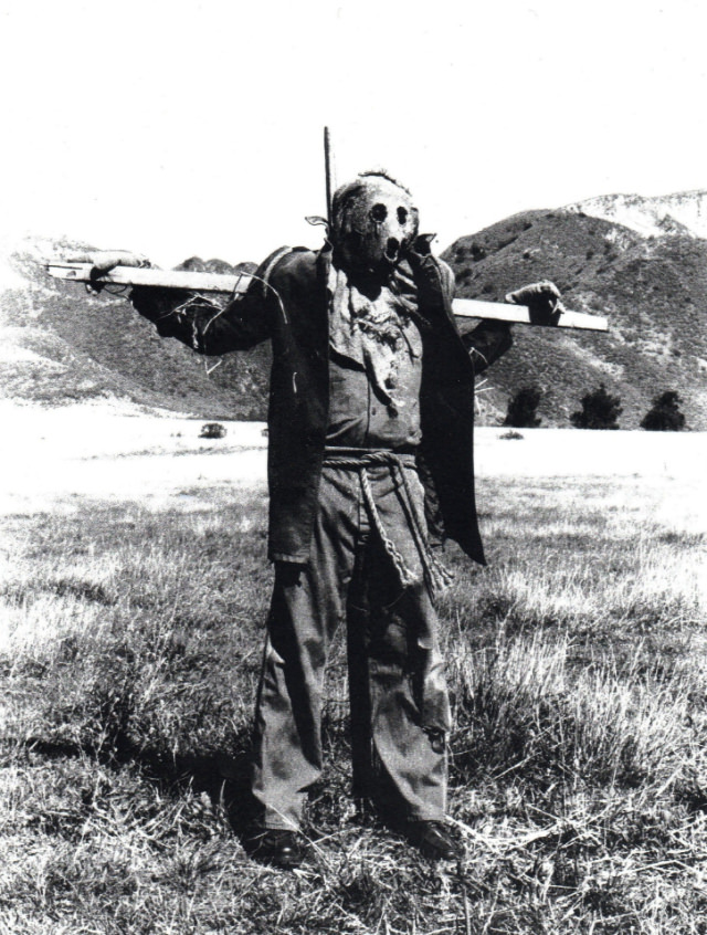 What Scarecrows looked like in the Past Through these Historical Photos Weird