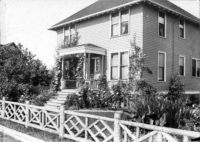 #89 Soule residence porch and garden, 1353 32nd Ave. Street, Seattle, 1899