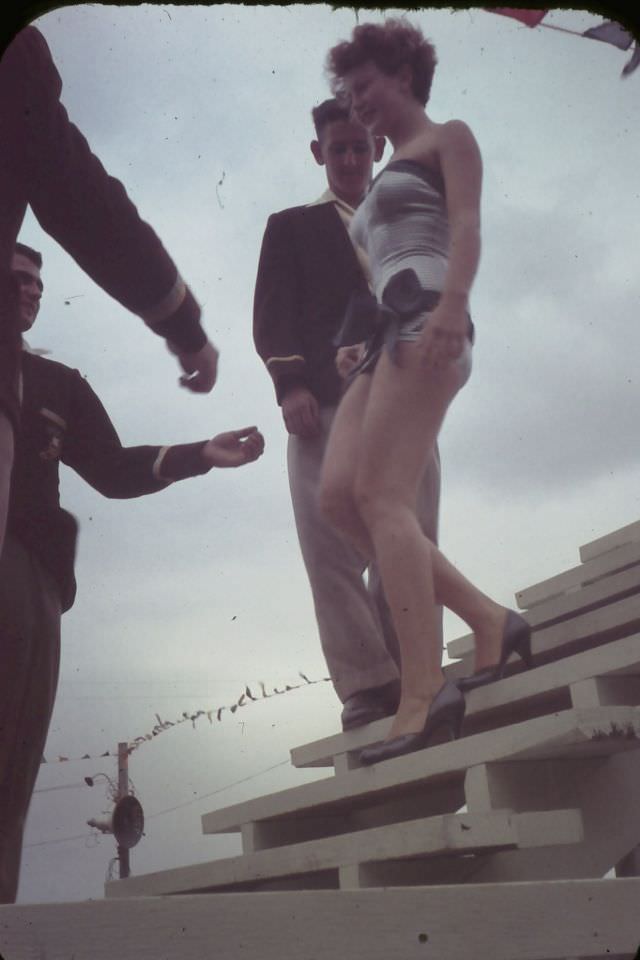 #9 Sun Girl contestant