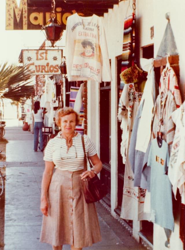 #33 Woman in Tijuana, 1977