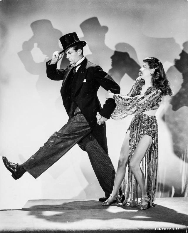 #35 Fabulous Photos of Barbara Stanwyck during the Filming of ‘Ball of Fire (1941)’ #35 Celebrities