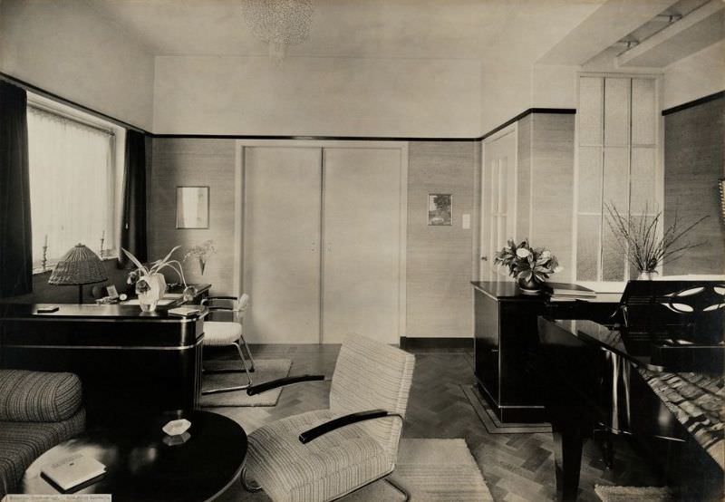 #11 House interior, 1934