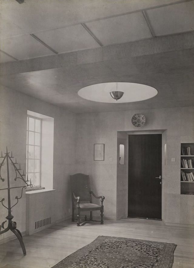 #13 Country house interior, Valkenswaard, 1938