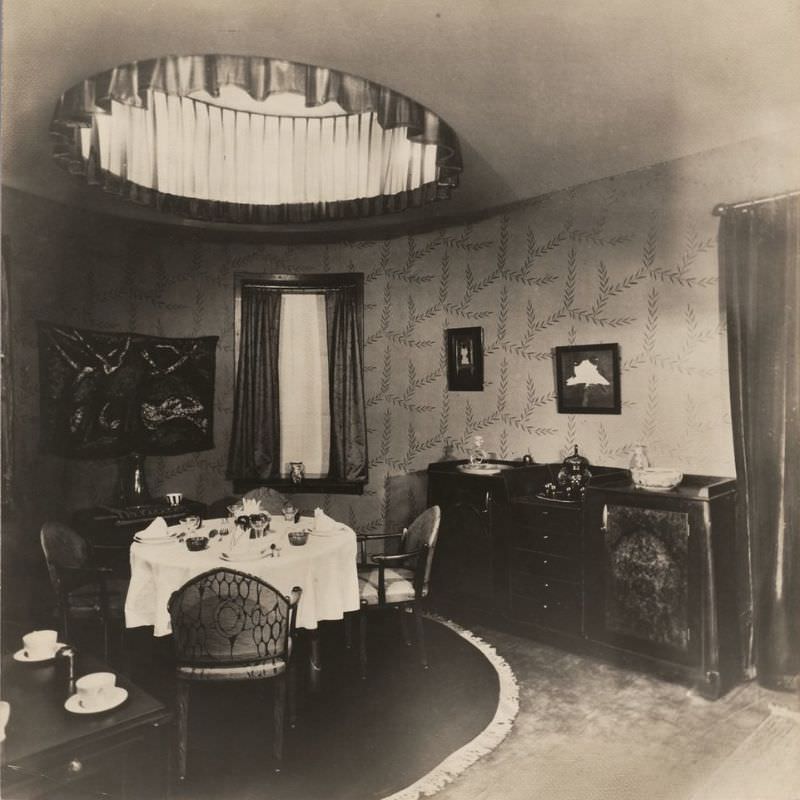 #33 Living room interior, 1930s