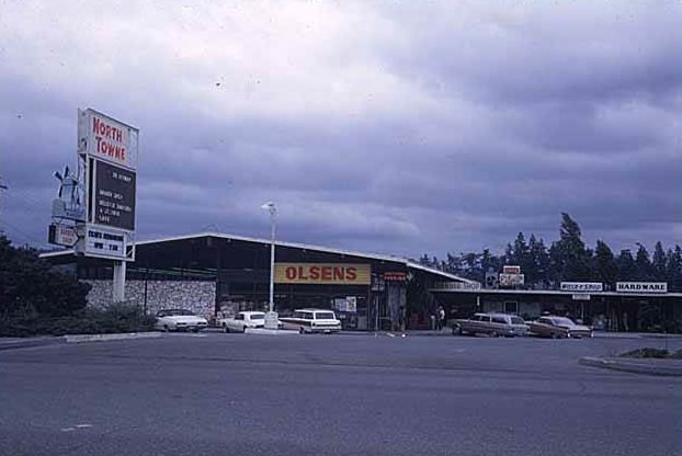 #53 North Towne shopping center, Bellevue, 1969