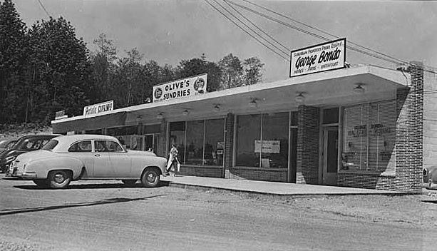 #19 Shopping center, Factoria, 1955