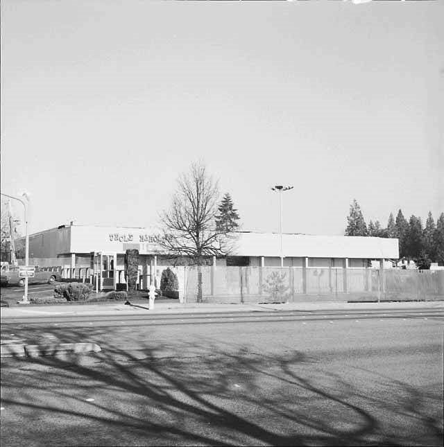 #33 Uncle Harold’s Bike Shop, Bellevue, 1985