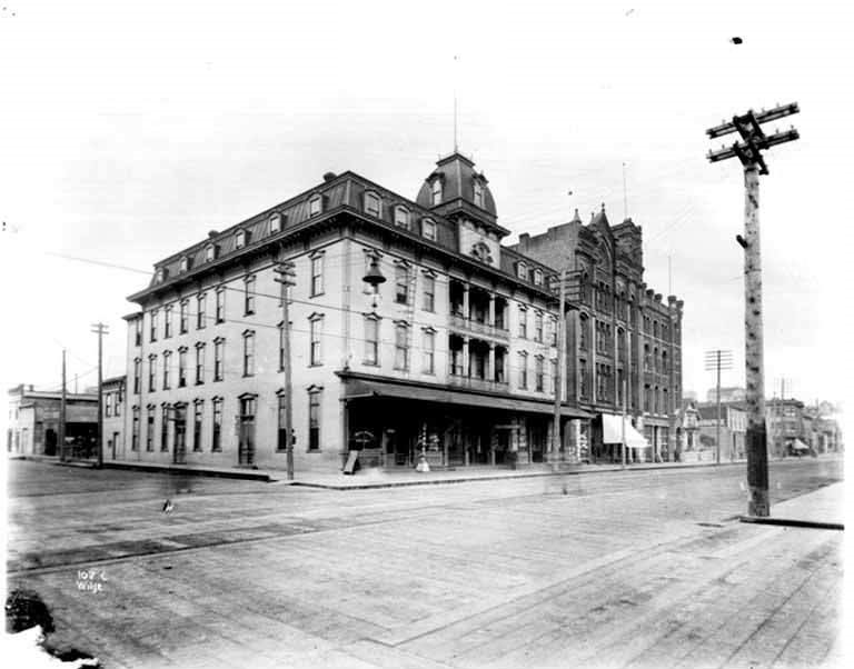#30 Bell’s Hotel, 1900