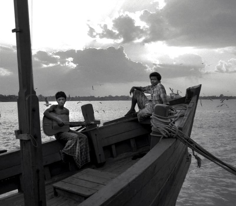 #22 Rangoon. Near the Pansodan Ferry, Burma, 1986