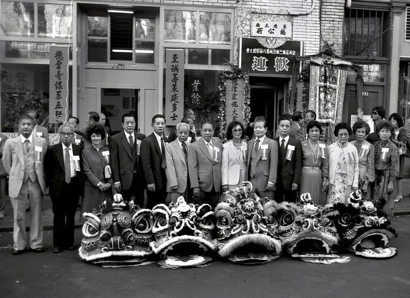 #13 Chinatown community leaders, Waverly Street, San Francisco, 1982