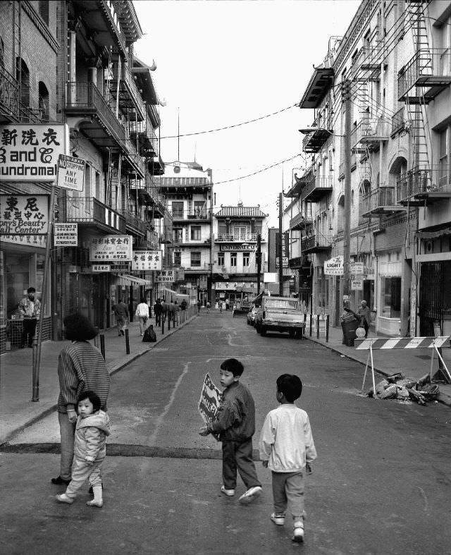 #17 Waverley Street, Chinatown, San Francisco, 1988