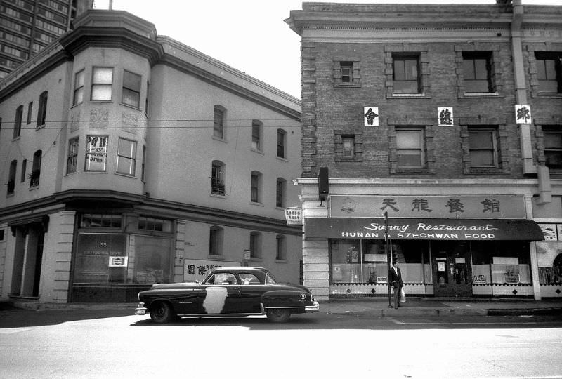 #27 1952 Chrysler Crown Imperial at Columbus and Washington, San Francisco, 1988