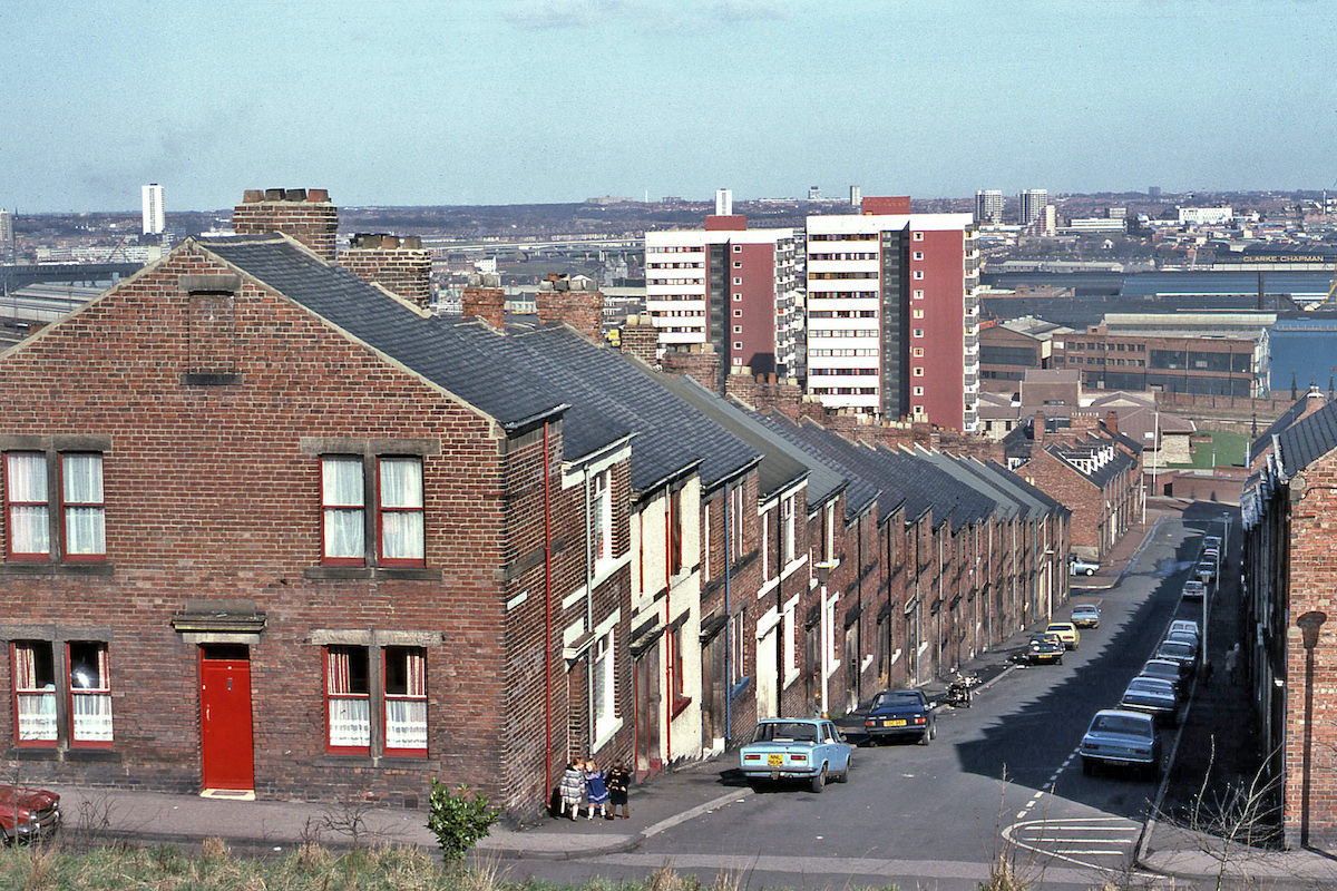 #41 Looking down Moore Street towards Sunderland Road in Felling in 1980.
