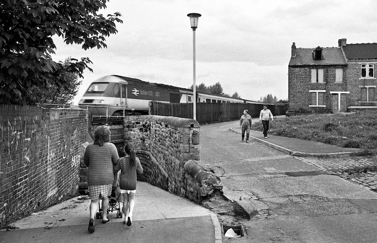 #47 A southbound HST seen from Elysium Lane, near the site of Bensham station (Gateshead) on 27th May 1985.