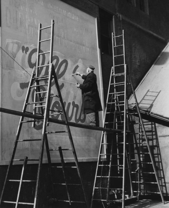 #27 Times Square sign painter, 1946