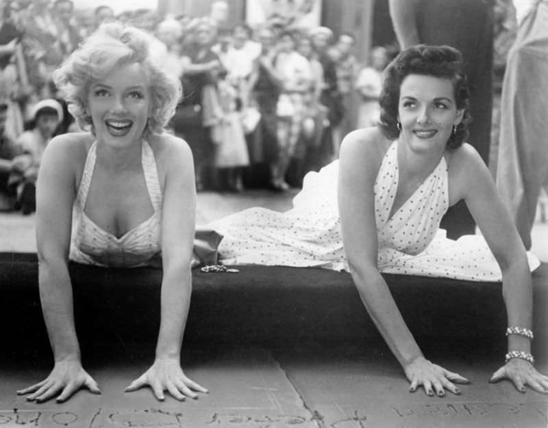 Marilyn Monroe and Jane Russell at Their Imprint Ceremony at Grauman’s Chinese Theatre in 1953 Cele