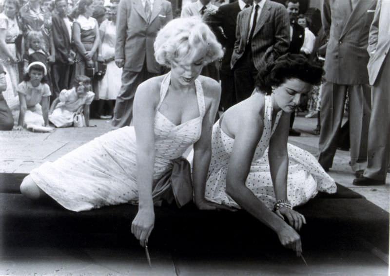 Marilyn Monroe and Jane Russell at Their Imprint Ceremony at Grauman’s Chinese Theatre in 1953 Cele