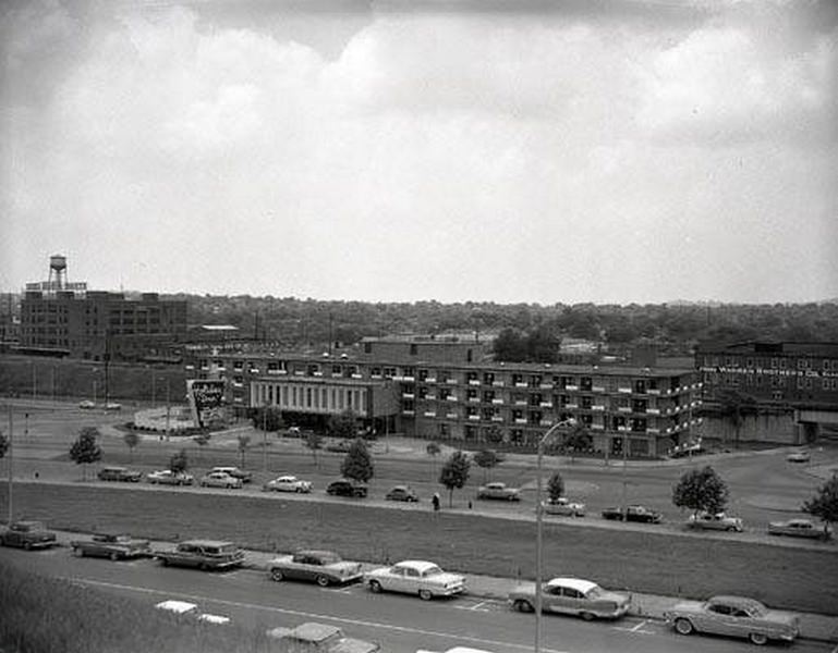 #84 Nashville Business – Holiday Inn, 1960s