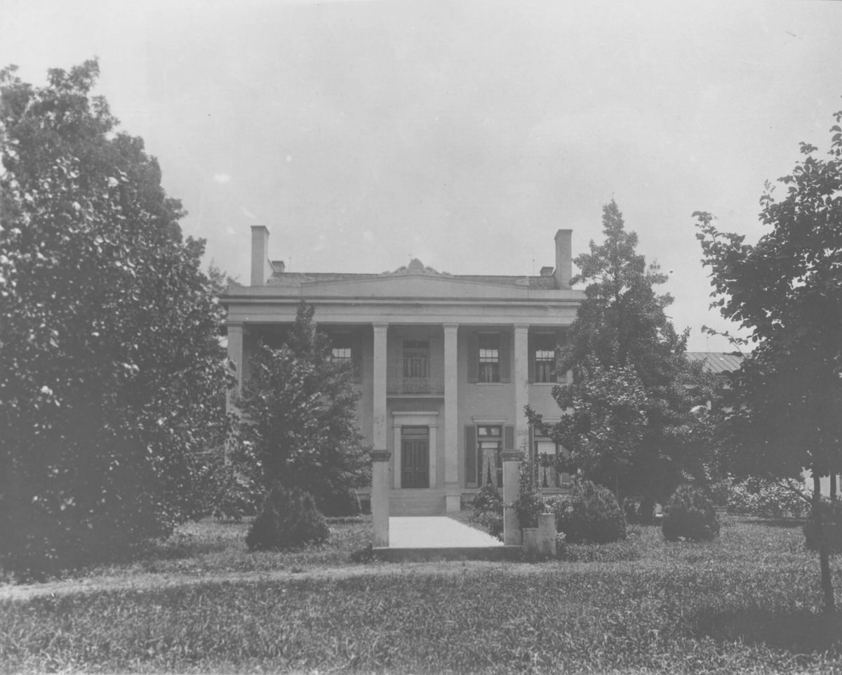 #50 Belle Meade Mansion front entrance, 1970s