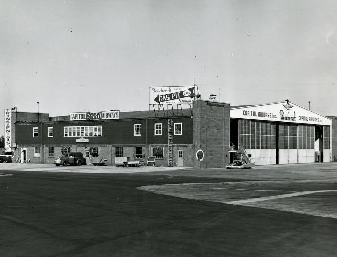 #33 Capitol Airways hangar at Berry Field, Nashville, Tennessee, 1950