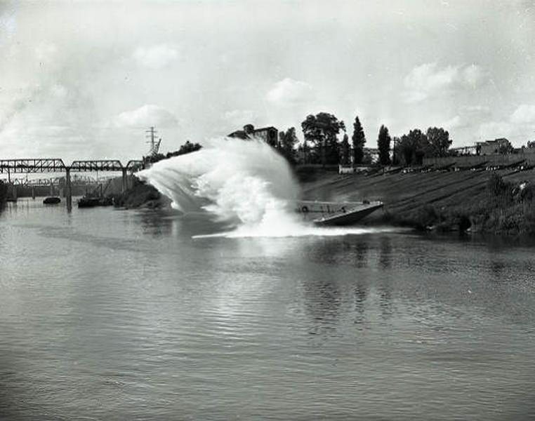 #77 Nashville Bridge Company barge launching on the Cumberland River, 1951