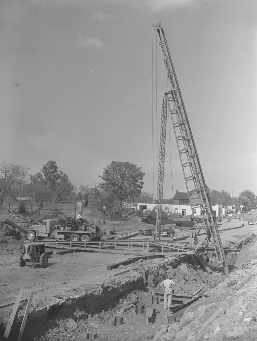 #98 Victory Memorial Bridge steel erection, Nashville, Tennessee, 1953