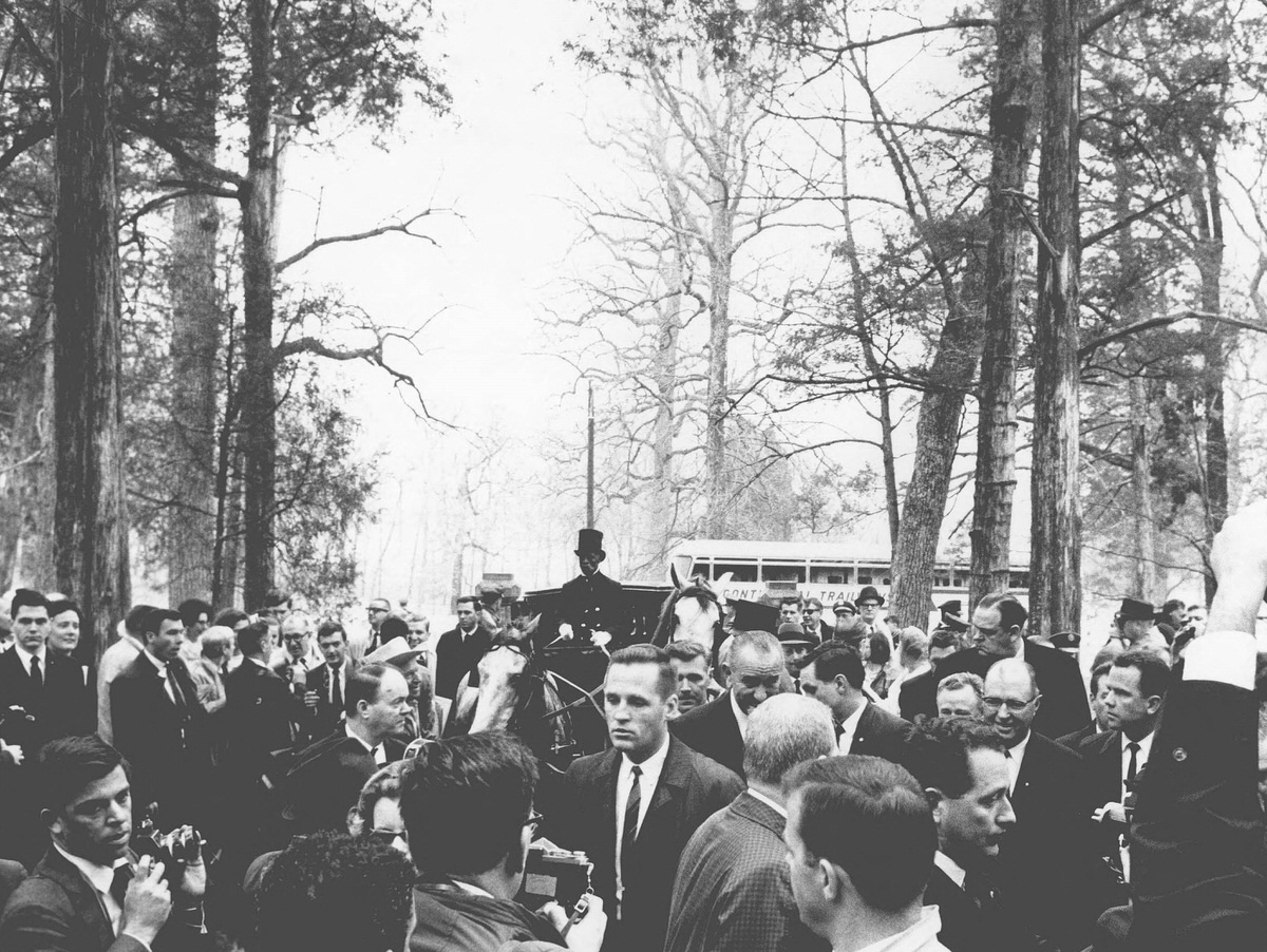#13 Lyndon B. Johnson arriving at the Hermitage, 1967
