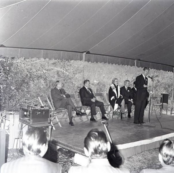 #78 Mayor Briley and dignitaries at the groundbreaking ceremony of the Acuff-Rose Music Publishing building, Nashville, 1966